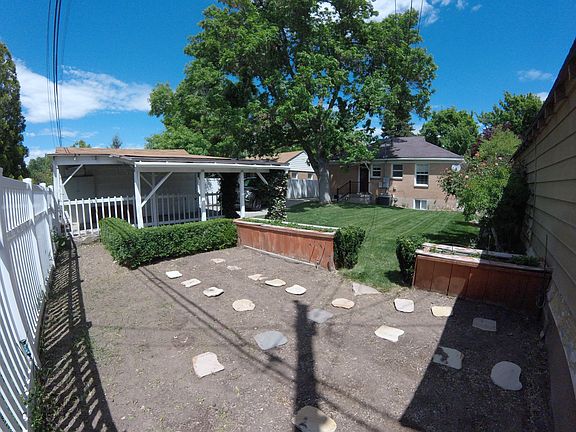 3rd image of 2128 E Bryan Ave