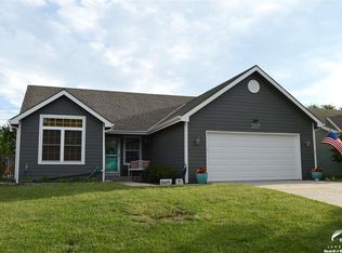 2113 E 26th Ter, Lawrence, KS 66046