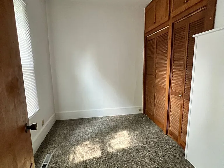420 Sand Ridge Rd — Photo 3