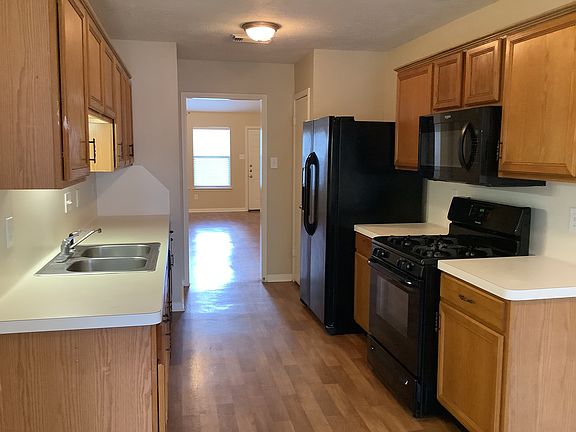 5th image of 1627 Bonnie Lea Ln