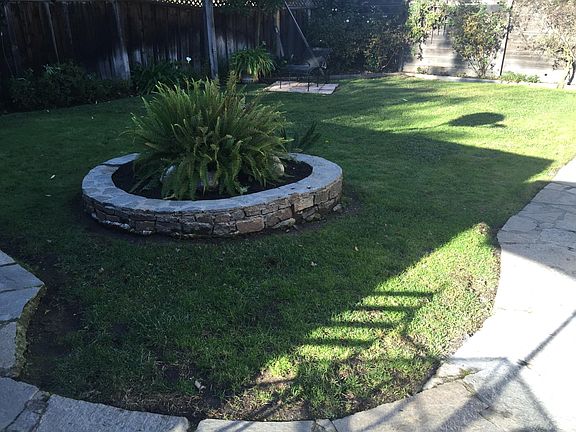 3rd image of 331 Oakwood Pl
