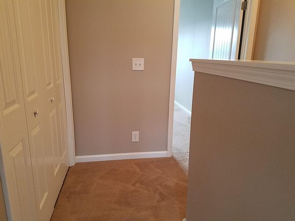 3rd image of 343 Sam Houston Cir