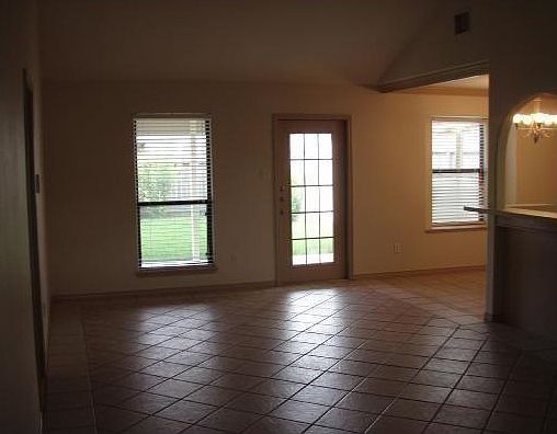 3rd image of 8001 Rock Crest Dr