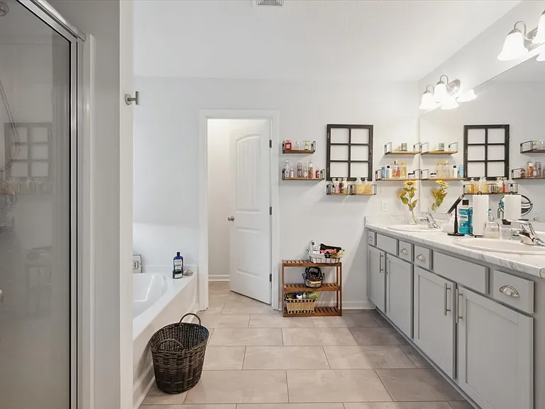 58 Summerhill Dr — Photo 12