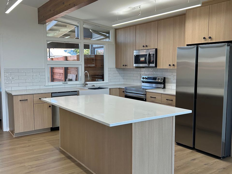 North view of kitchen