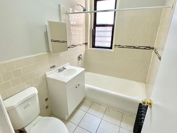 4th image of 241 S Arlington Ave APT 203