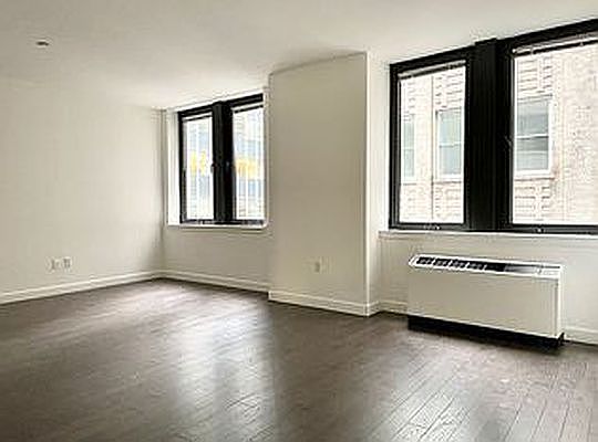 3rd image of 56 Pine St #1708
