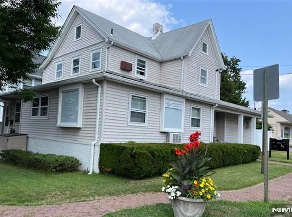 1st image of 258 Everett Ave