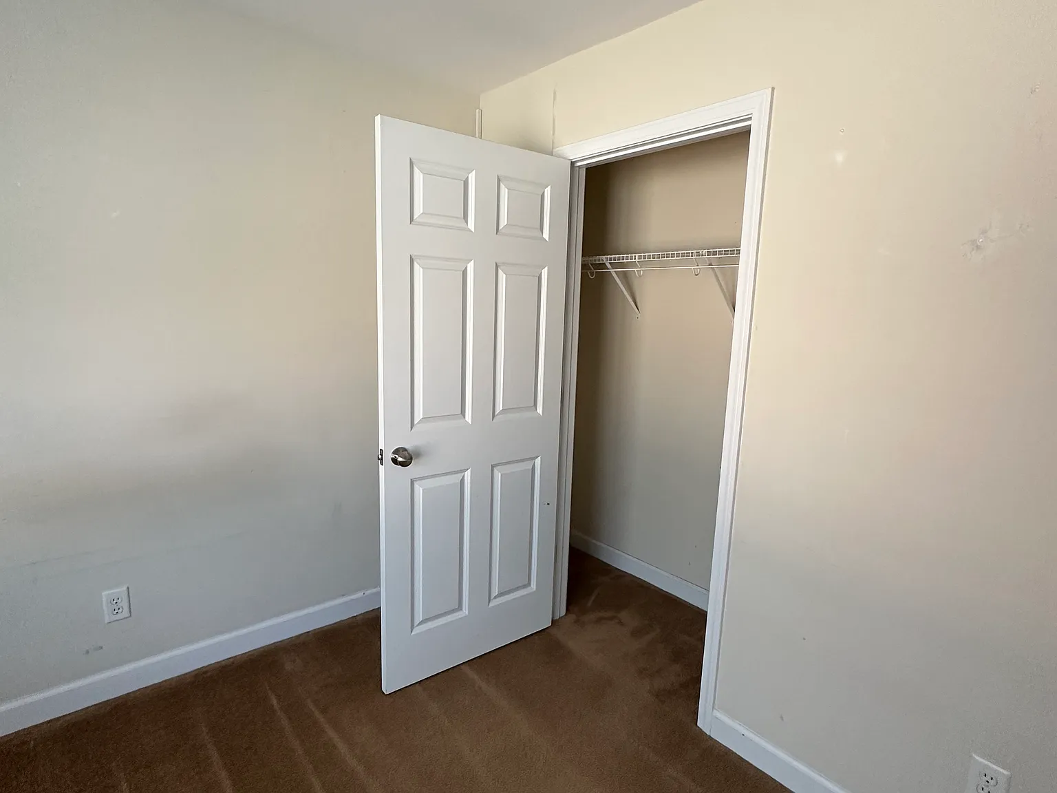 4 bed, 1690 sqft, $850 — Photo 3