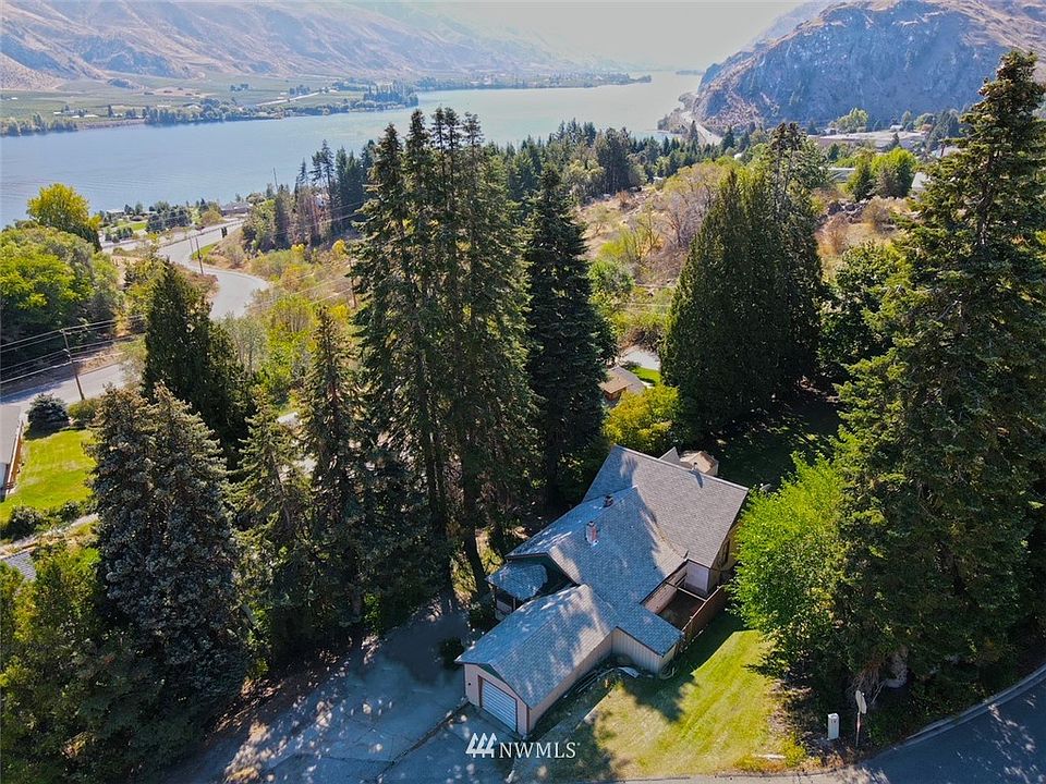 1st image of 2551 Auvil Ave
