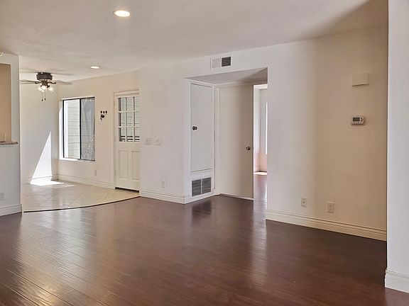 2nd image of 33 Bramble Ln