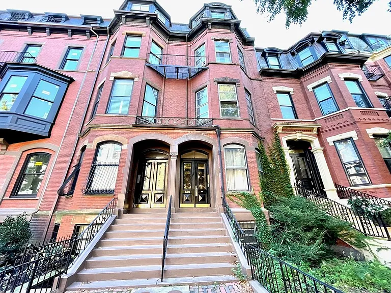 130 Marlborough St #5 — Photo 1