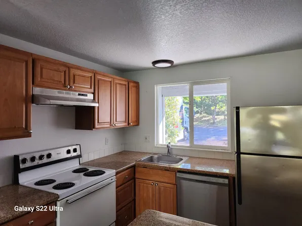 19555 NW Mahama Pl, Portland, OR 97229