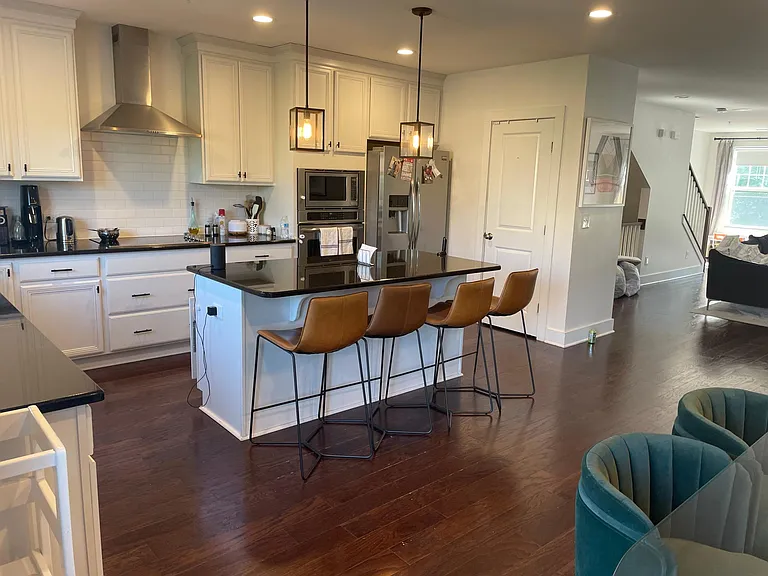 501 Person St #205 — Photo 7