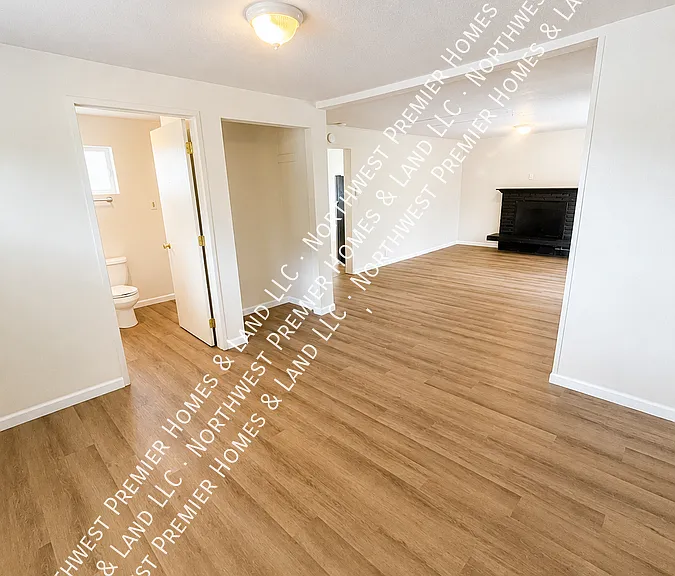 2690 Erlands Point Rd NW — Photo 7
