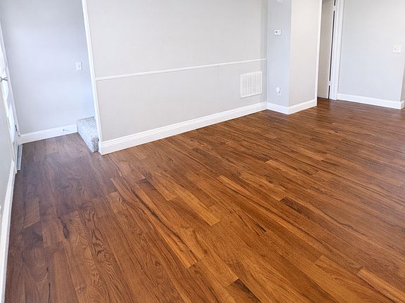 4th image of 3853 Riverside Dr #3820