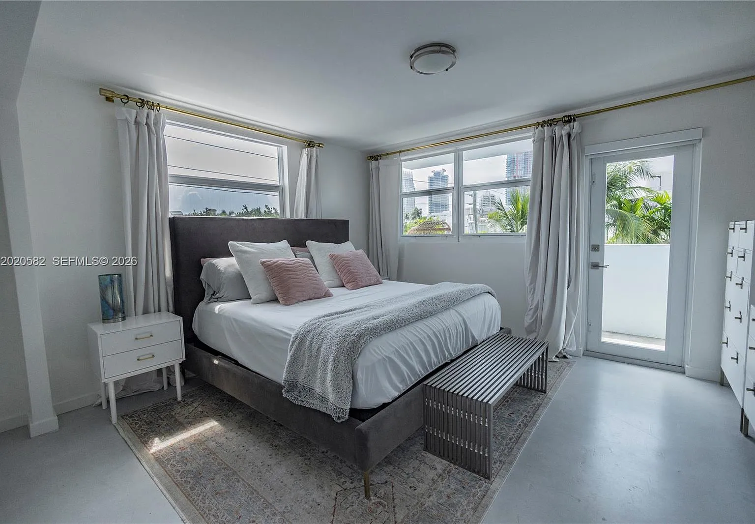 1 bed, 620 sqft, $3,100 — Photo 2