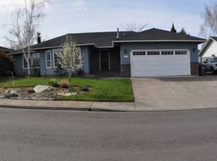 1835 Bristol Dr, Medford, OR