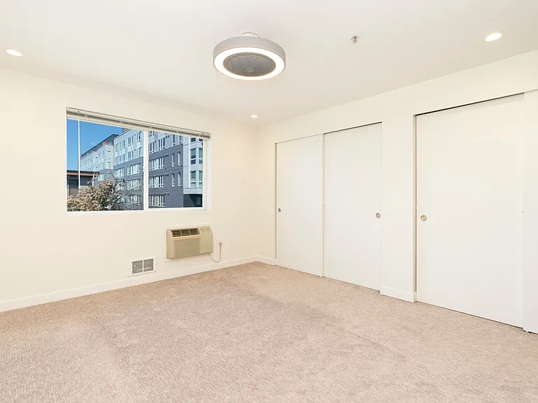 Nordhaven Apartments — Photo 31