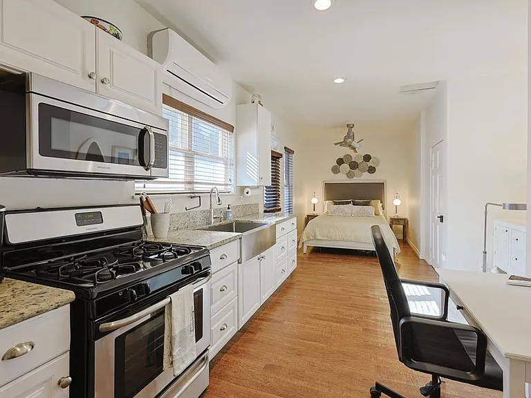 205.5 C Ave — Photo 7