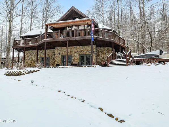 156 E Leatherwood Dr, Walland, TN 37886