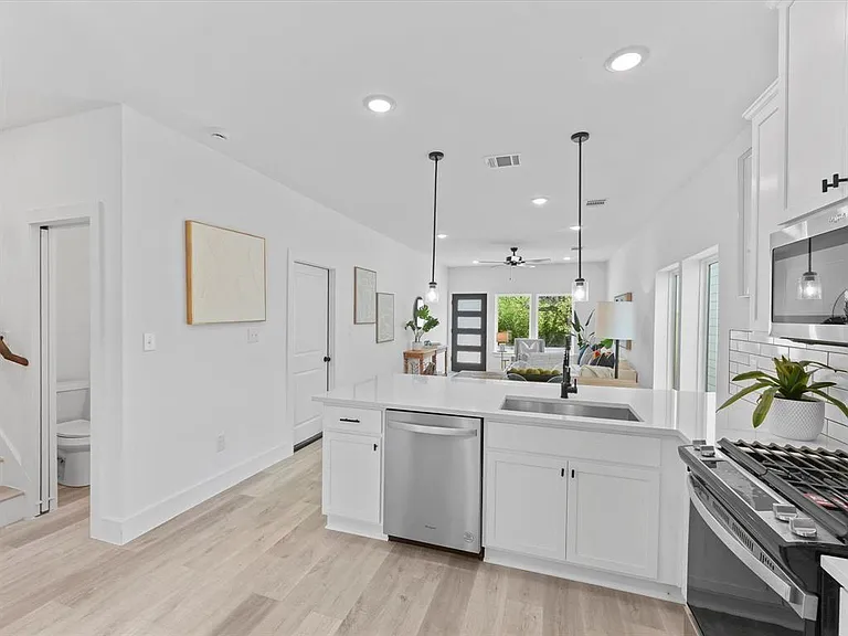 1448 Dewalt St — Photo 18