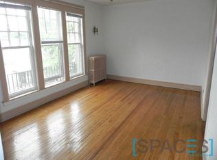 3350 N Claremont Ave #2, Chicago, IL 60618