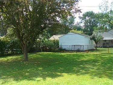 2nd image of 204 Gibson St