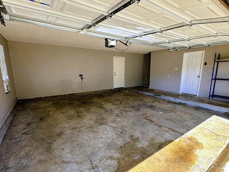 2819 Hidden Creek Cv — Photo 12