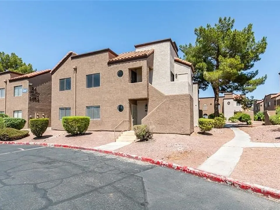 2982 Juniper Hills Blvd #201