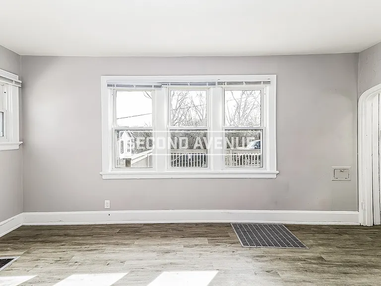 3157 Sunshine Ave — Photo 7