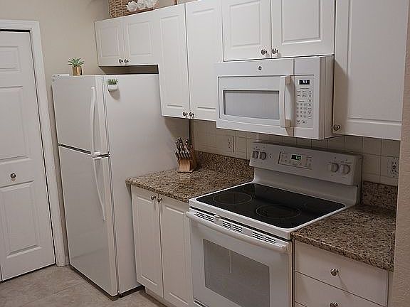 3rd image of 5180 Northridge Rd Unit 104