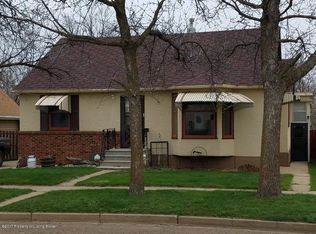 205 B St N, Richardton, ND 58652