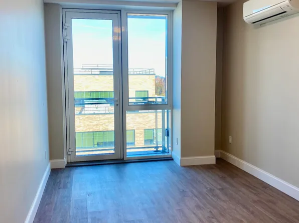 1930 Avenue M image 4 of 6