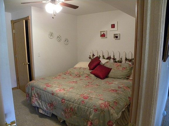 5th image of 10541 Wildflower Dr