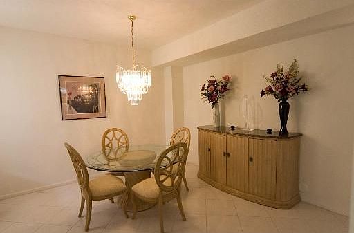 Seperate dining area