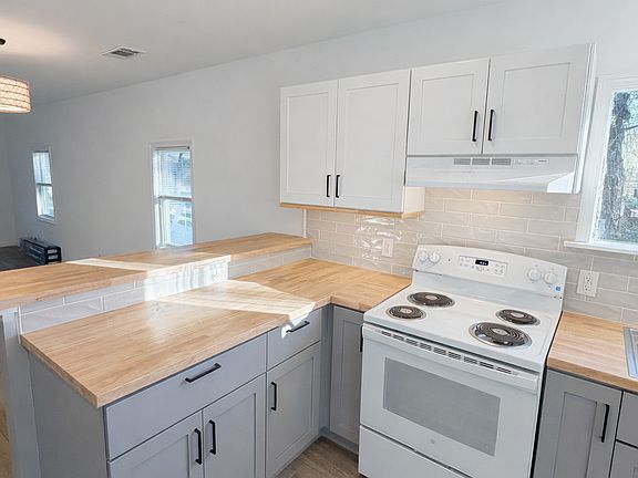 5th image of 5439 Attaway St