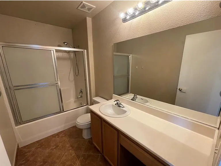 5947 Silver Trace Ct — Photo 13