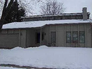 6738 Shieldwood Rd photo 1