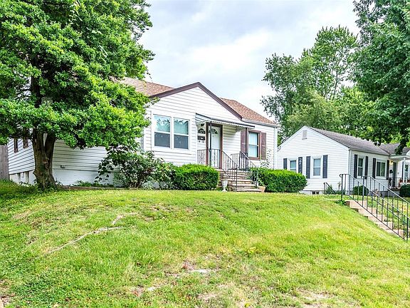 3rd image of 10319 Saint Henry Ln