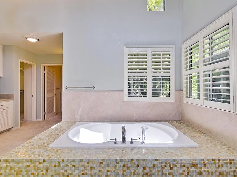 579 Crawford Dr — Photo 14