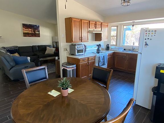 4th image of 2510 W Tenbrook Way
