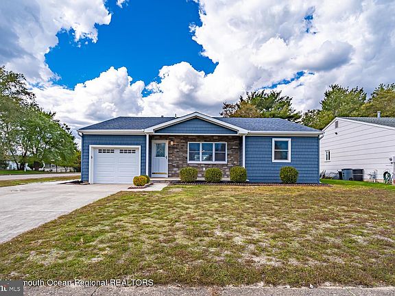 2nd image of 76 Brakenbury Dr