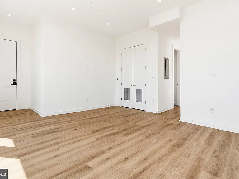 710 Kennedy St NW #30 — Photo 10