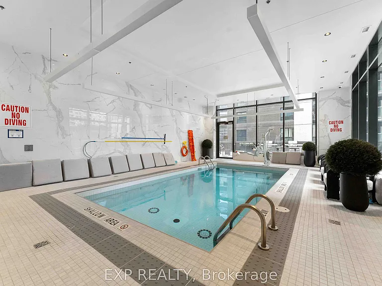 180 George St #2607 — Photo 41
