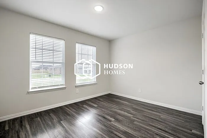 2034 Clay St — Photo 7