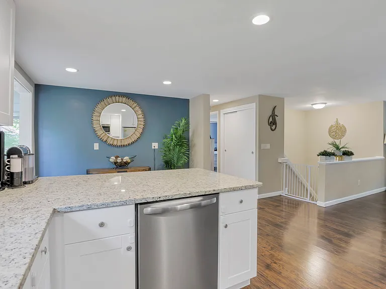 8752 Seabright Dr — Photo 8