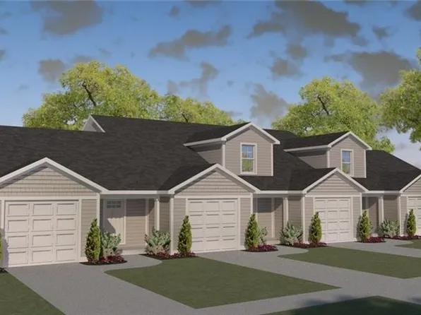 670 Treadway Blvd #S/l-17, Sheffield Lake, OH 44054