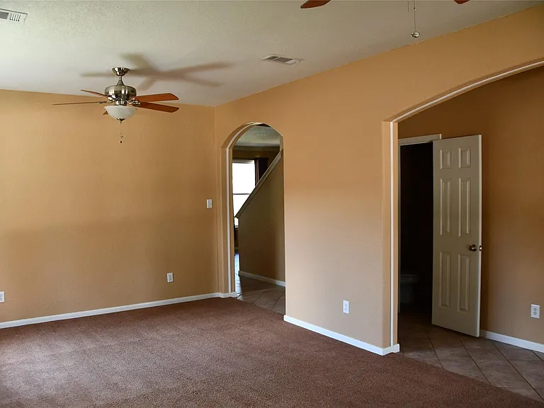 18118 Cypress Valley Ln — Photo 7