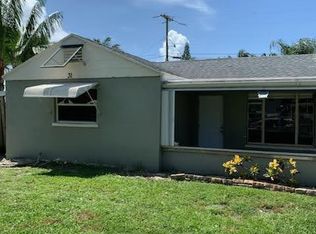 31 E 24th St, Riviera Beach, FL 33404